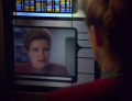 Janeway kontaktiert ihr anderes Ich.jpg