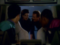 Dax und O'Brien retten Sisko und Bashir aus dem Shuttle.jpg