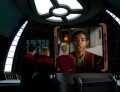 Janeway, Chakotay und Seven untersuchen Tuvoks Brief.jpg