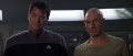 Picard und Riker nehmen die Kapitulation der Son'a entgegen.jpg