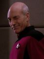 Picard zwinkert.jpg