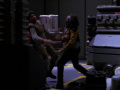 Worf kämpft gegen Roga Danar.jpg