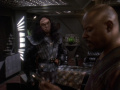 Martok informiert Sisko über Maquisaktivitäten.jpg
