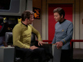 McCoy informiert Kirk, dass die Troglyten durch Gas in den Minen vergiftet werden.jpg