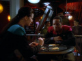 Sisko und Dax beim Essen.jpg