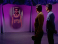 Kirk und Spock erfahren vom Schicksal des Außenposten.jpg