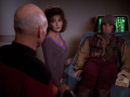 Picard und Troi sprechen mit Vorin.jpg