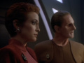 Kira verweigert Kubus Einreise nach Bajor.jpg