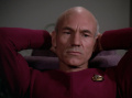Picard grübelt über das Moriarty-Problem.jpg