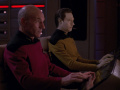 Picard steuert die Enterprise aus der Energiefalle.jpg