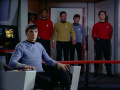 McCoy und Decker erreichen die Brücke der Enterprise.jpg