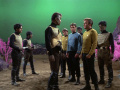 Klingonen nehmen Kirks Landetrupp gefangen.jpg