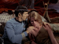 Spock und Zarabeth kommen sich näher.jpg