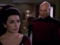 Troi behauptet gegenüber Picard, dass sie die Überlebenden der Essex seien.jpg