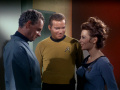 Kirk und Dr. Noel treffen auf Dr. Adams.jpg