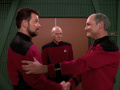 Admiral Pressman begrüßt Riker.jpg
