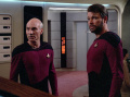 Picard fragt wo Dr. Pulaski ist.jpg