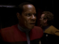 Sisko befiehlt Deep Space 9 zu evakuieren.jpg
