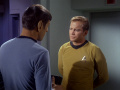 Spock erinnert Kirk daran, Urlaub zu nehmen.jpg