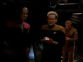 O'Brien Odo und Sisko untersuchen Explosion.jpg