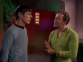 Spock und Kirk planen, die Androiden zu überlasten.jpg