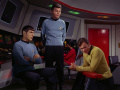 Spock schlägt vor, Kollos Fähigkeiten für die Rückkehr zu benutzen.jpg