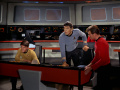 Spock stabilisiert die Enterprise, als er merkt, dass Sulu seinen Posten verlassen hat.jpg