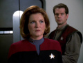 Janeway ist Chakotays Geisel.jpg