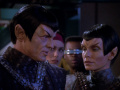 La Forge und Ro hören, wie die Romulaner die Enterprise zerstören wollen.jpg
