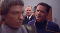 Commander Williams fragt Soval nach den vulkanischen Scans der Enterprise.jpg