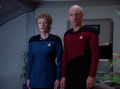Picard und Pulaski sehen das schnell gealterte Kind.jpg