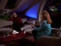 Picard erzählt Dr. Crusher von seinem Verhältnis zu Kamala.jpg