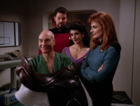 Picard bekommt seinen Sattel zurück.jpg