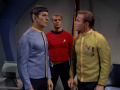 Kirk lässt Spock verhaften.jpg