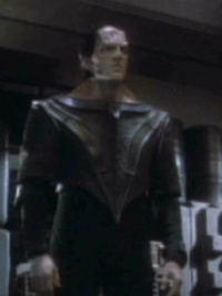 Cardassianischer Gul 2370.jpg