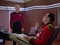 Q streitet mit Picard über Shakespeare.jpg