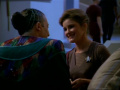Janeway genießt mit Gathorel den Abend.jpg