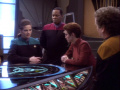 Sisko, Dax, Kira und O'Brien besprechen die Situation.jpg