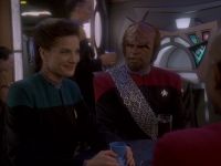 Worf mag Jadzias Gesprächigkeit nicht.jpg