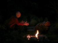 Picard erzählt Dathon vom Gilgamesch-Epos.jpg