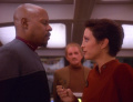 Kira erzählt Sisko, dass Trentin Fala inoffizielles Mitglied der Shakaar-Widerstandszelle war.jpg