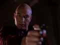 Picard befragt Devor.jpg