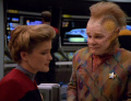 Neelix spricht mit Janeway.jpg