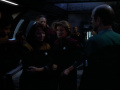 Janeway evakuiert die Crew.jpg