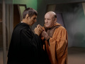 Marplon hilft Spock.jpg