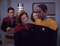 Tuvok schlägt Janeway eine Gedankenverschmelzung vor.jpg