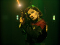 Kathryn Janeway zerstört Kommunikationsknoten der Borg-Königin.jpg